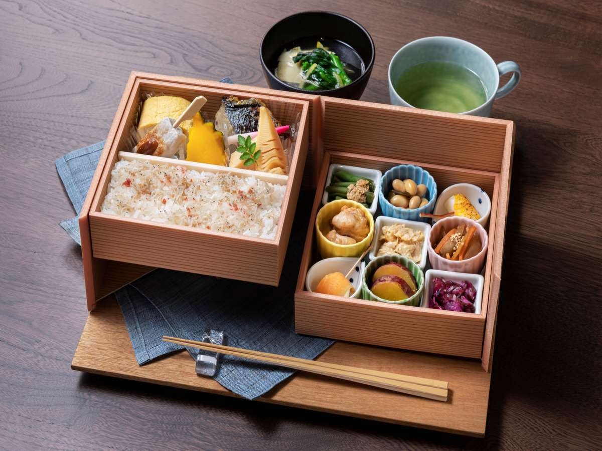 京都烏丸六角光芒酒店早餐日式套餐