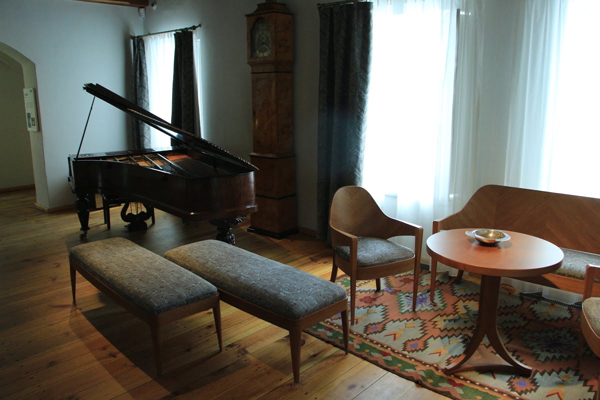 蕭邦故居內鋼琴