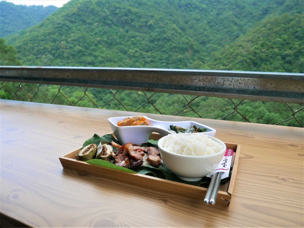 絕美山景配飯