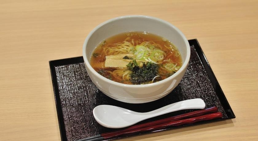 Top15高評價難波飯店-交通、逛道頓堀都方便 - 第41張圖 免費醬油拉麵宵夜