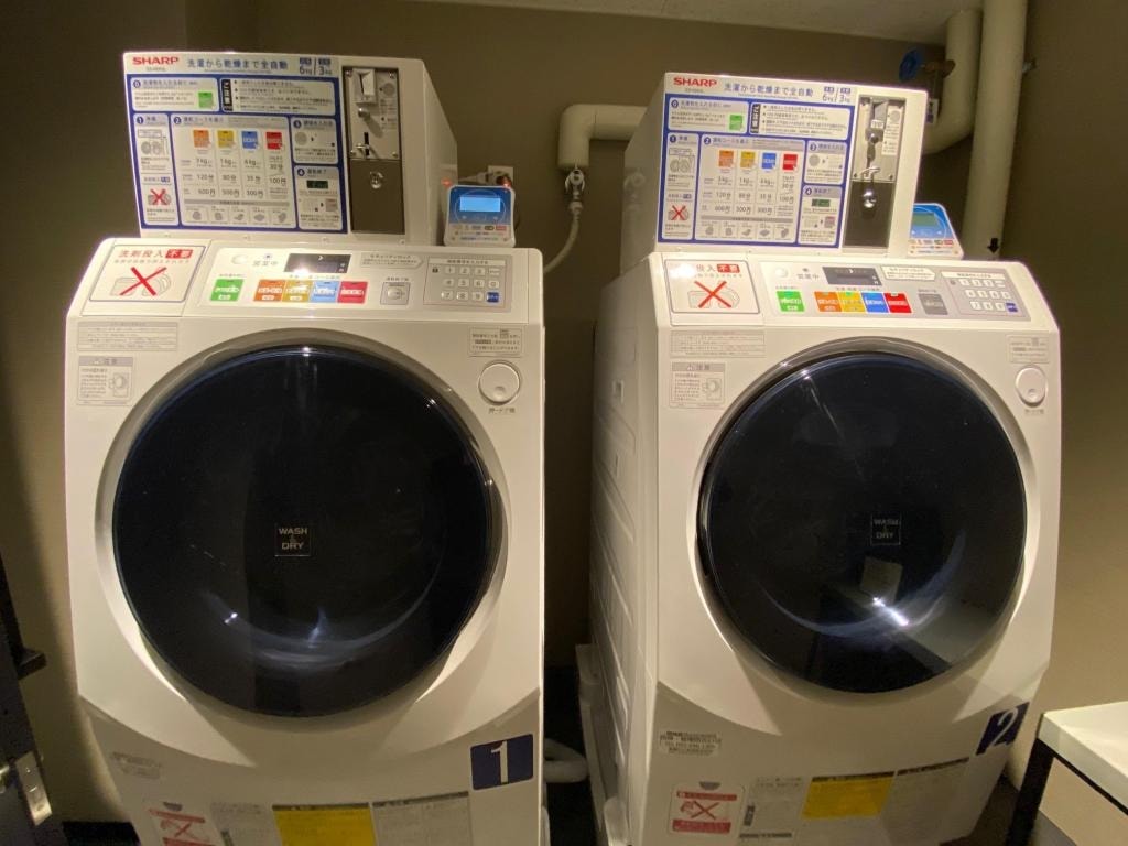 投幣式洗脫烘衣機