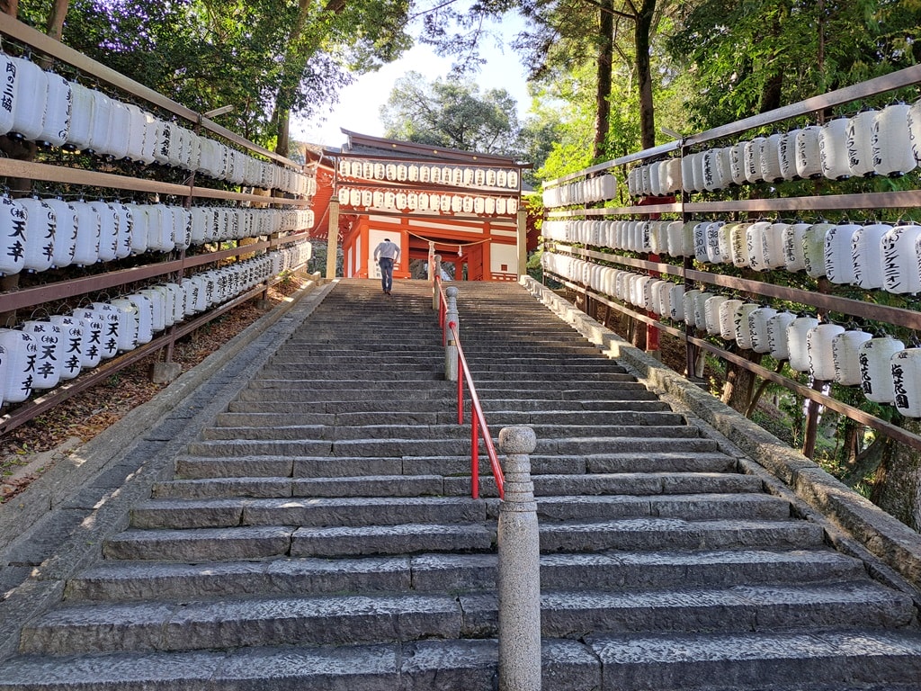 【岡山】吉備津神社、吉備津彥神社-兩大桃太郎神社半日遊 - 第46張圖 入口階梯
