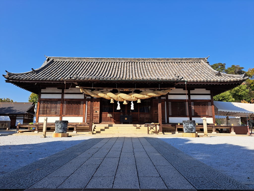 【岡山】倉敷美觀地區半日遊-楊柳、白壁藏與倉敷川遊船 - 第15張圖 阿智神社拜殿