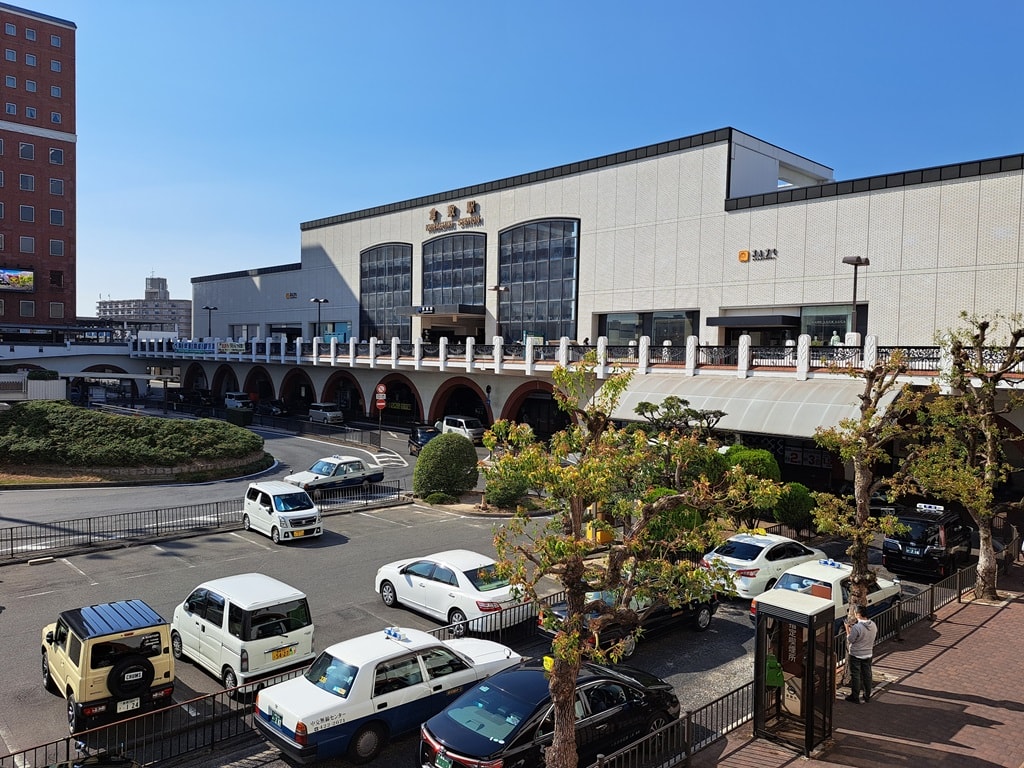 【岡山】倉敷美觀地區半日遊-楊柳、白壁藏與倉敷川遊船 - 第3張圖 倉敷車站