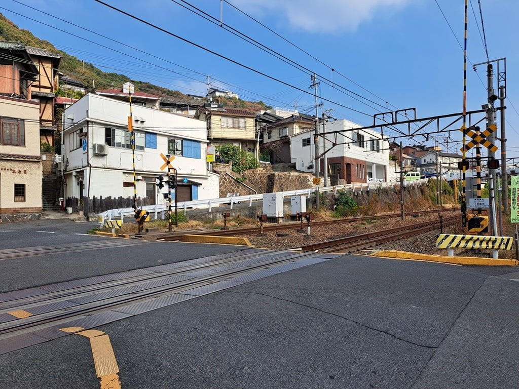 【廣島】尾道一日遊-讓人一眼就愛上的山城小鎮、水道與瀨戶內海 - 第10張圖 尾道古寺巡遊步道入口