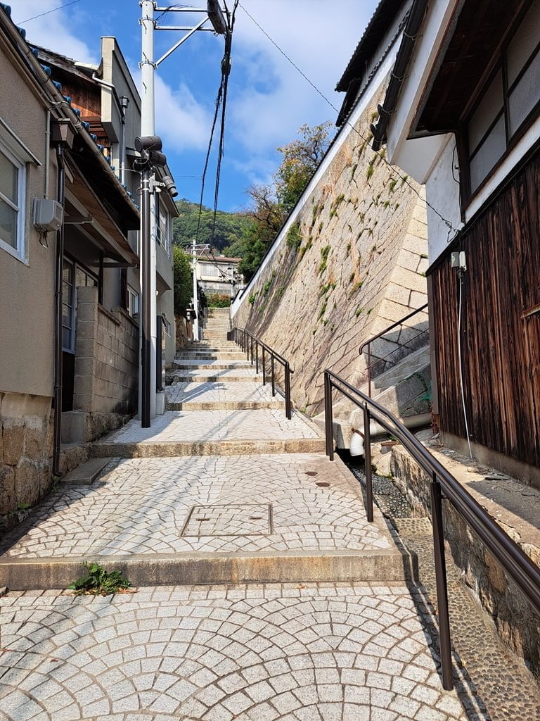 【廣島】尾道一日遊-讓人一眼就愛上的山城小鎮、水道與瀨戶內海 - 第18張圖 千光寺新道