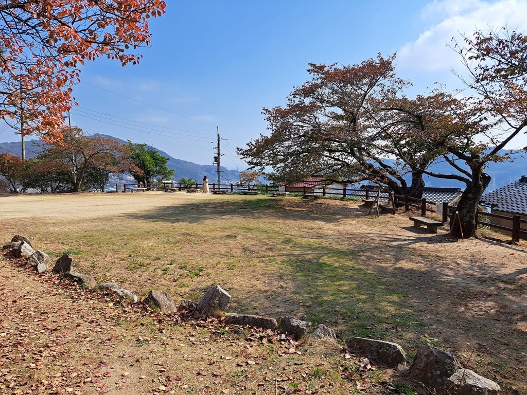 【廣島】尾道一日遊-讓人一眼就愛上的山城小鎮、水道與瀨戶內海 - 第27張圖 尾道共樂園