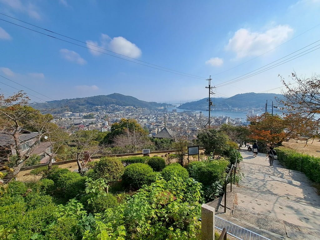 【廣島】尾道一日遊-讓人一眼就愛上的山城小鎮、水道與瀨戶內海 - 第31張圖 千光寺通