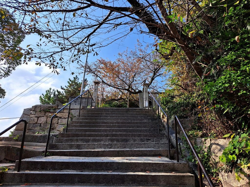 【廣島】尾道一日遊-讓人一眼就愛上的山城小鎮、水道與瀨戶內海 - 第34張圖 前往千光寺