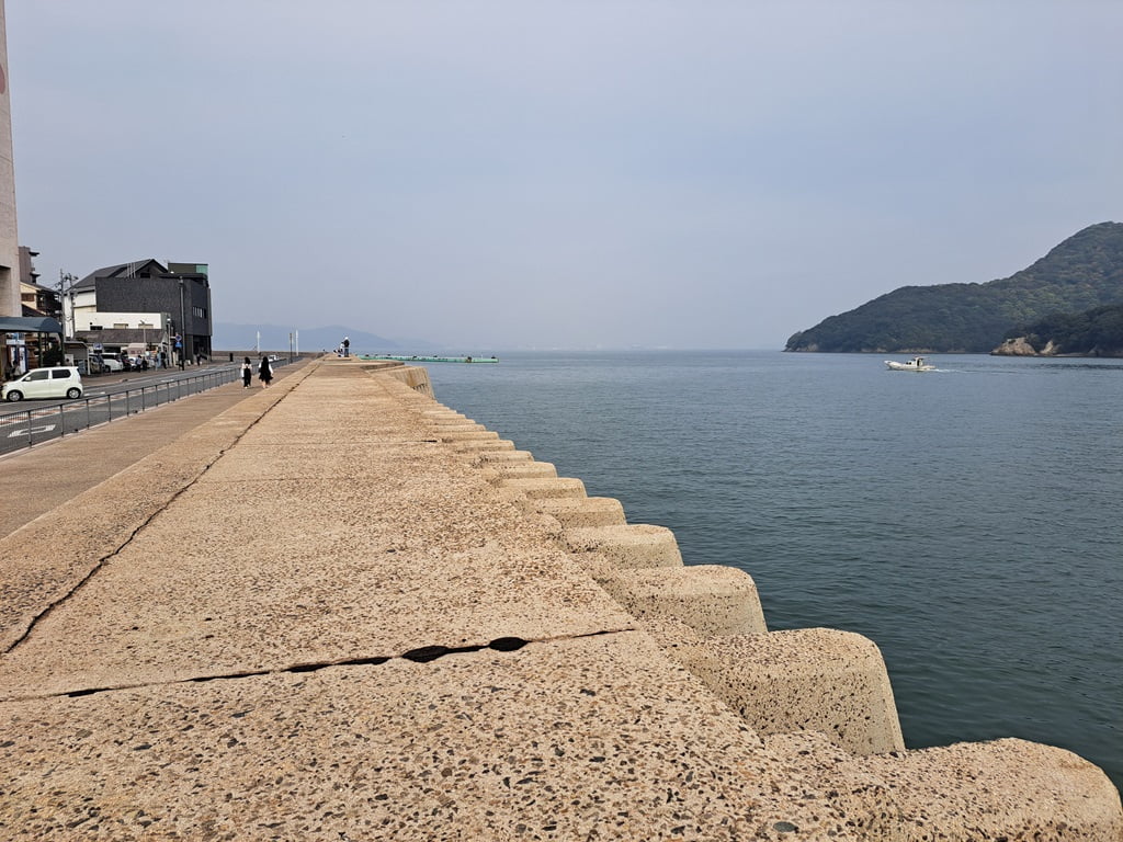 海堤上風景