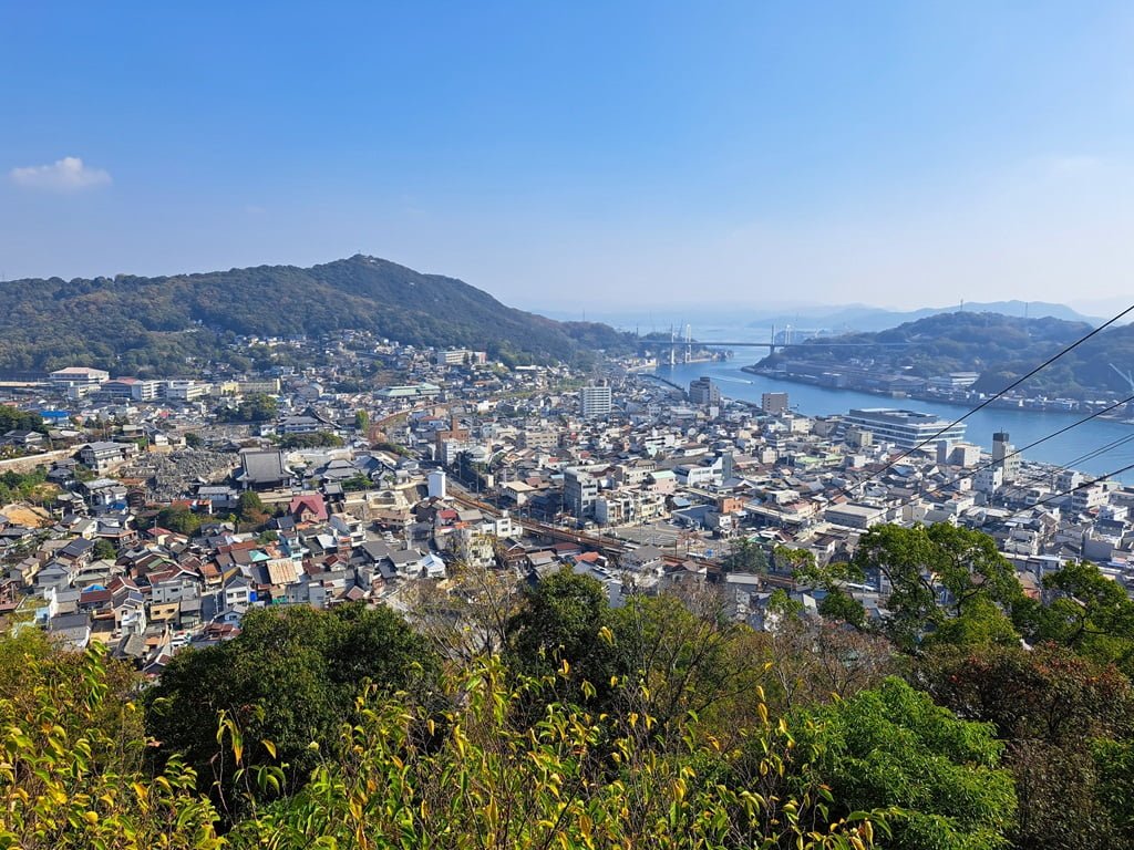 【廣島】尾道一日遊-讓人一眼就愛上的山城小鎮、水道與瀨戶內海 - 第48張圖 鐘樓堂眺望景觀
