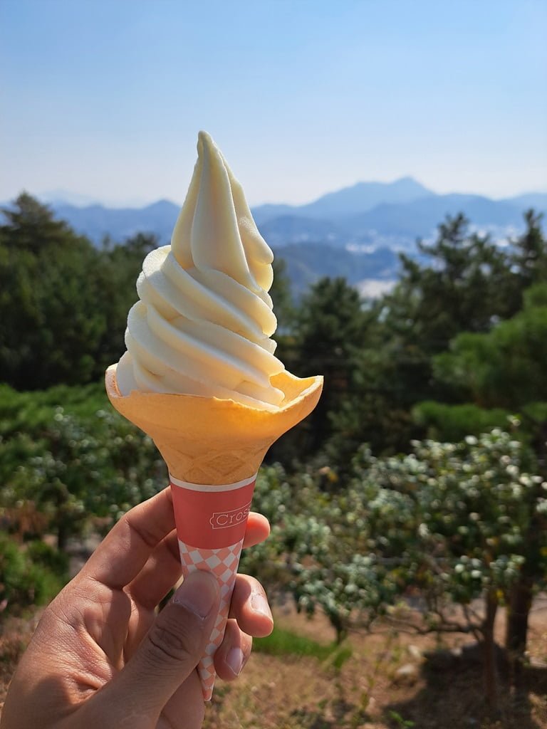 【廣島】尾道一日遊-讓人一眼就愛上的山城小鎮、水道與瀨戶內海 - 第65張圖 八朔口味冰淇淋