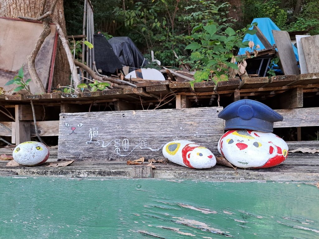 【廣島】尾道一日遊-讓人一眼就愛上的山城小鎮、水道與瀨戶內海 - 第77張圖 不同造型的福石貓