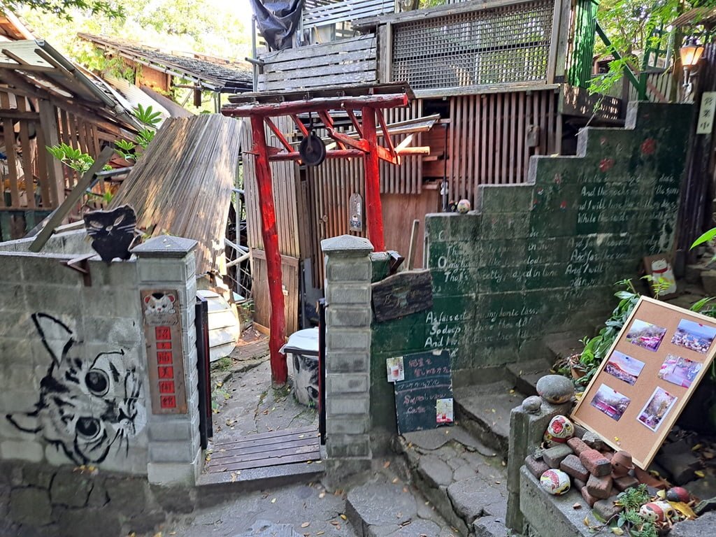 【廣島】尾道一日遊-讓人一眼就愛上的山城小鎮、水道與瀨戶內海 - 第79張圖 隱藏的美術館