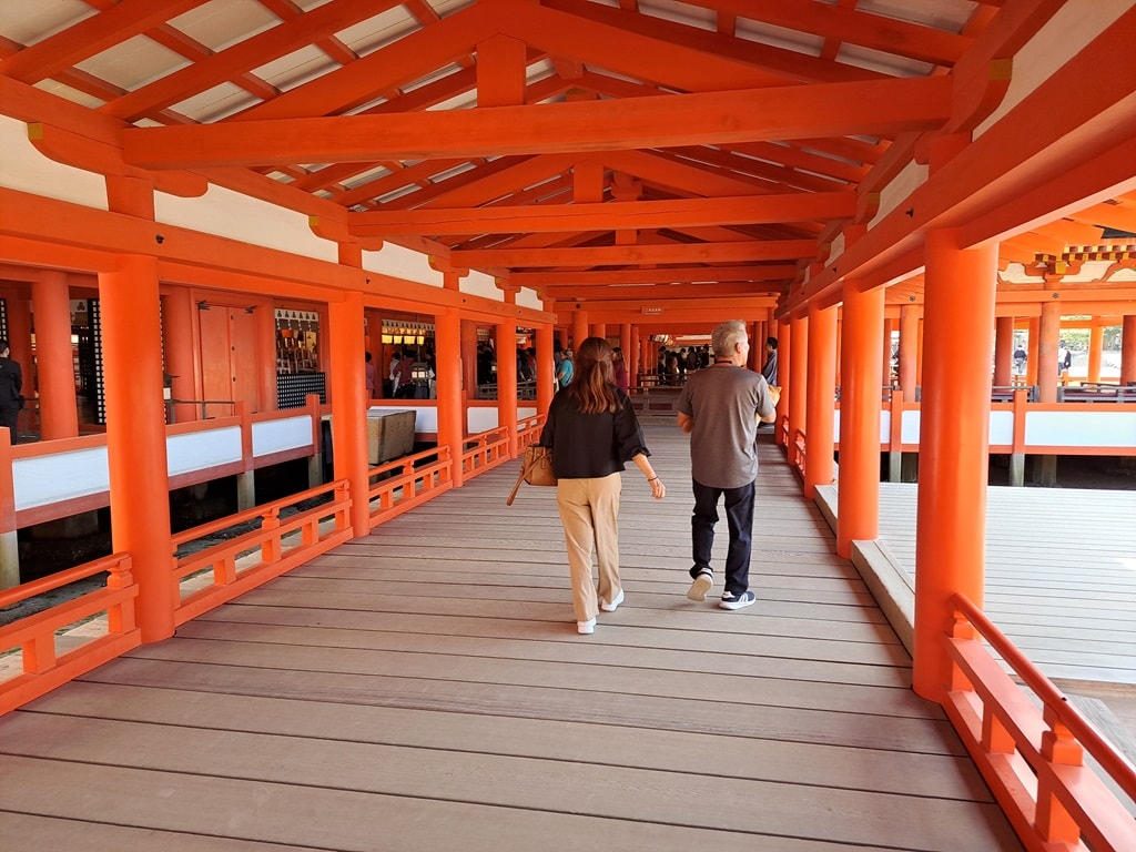 【宮島一日遊】嚴島神社大鳥居與海上社殿-歷史、交通與看點! - 第21張圖 前往本殿