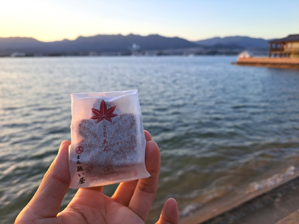 宮島名產楓葉饅頭