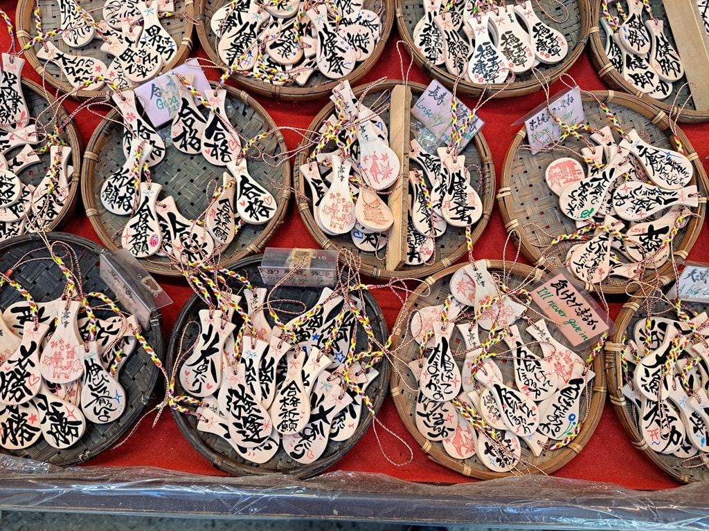 【宮島一日遊】嚴島神社大鳥居與海上社殿-歷史、交通與看點! - 第64張圖 宮島杓子