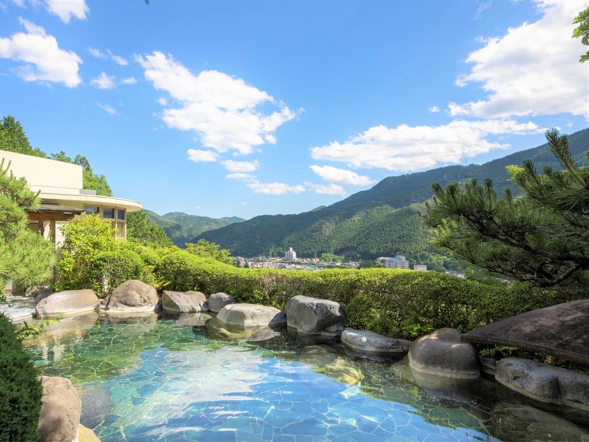 【下呂溫泉湯之島館】天皇來住過!濃濃昭和風情的日本文化財飯店! - 第7張圖 展望露天風呂山溪之湯