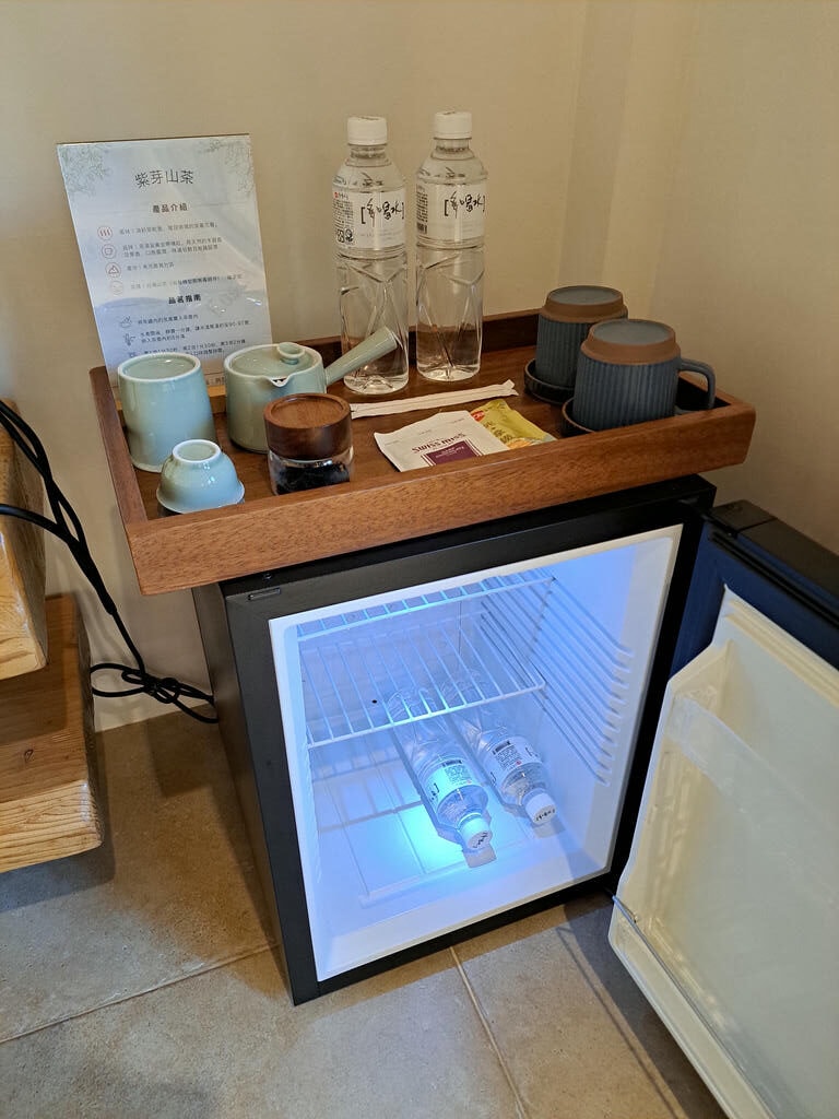 靜音冰箱及茶具