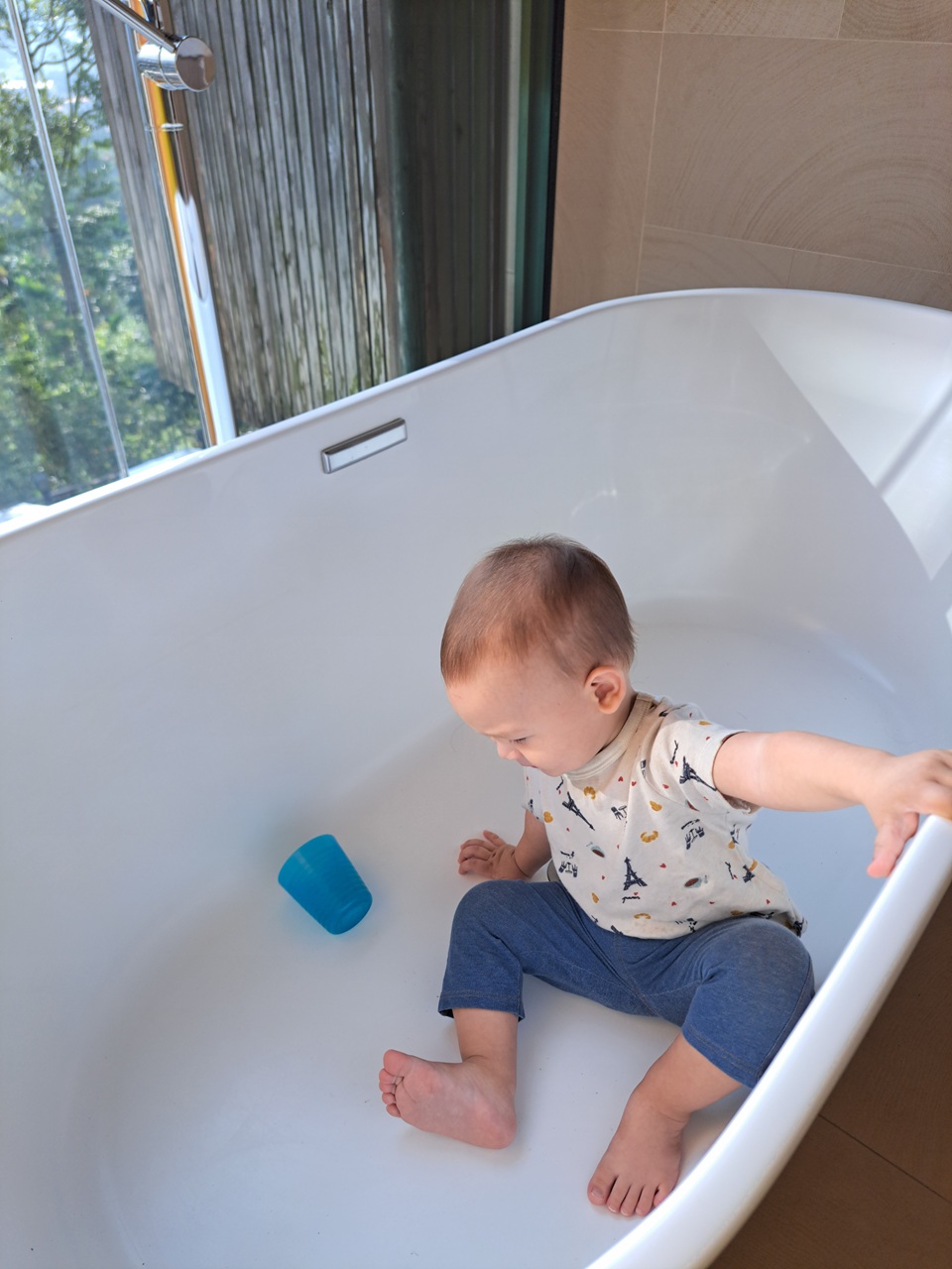 【日月潭原森林民宿】享受山林靜謐與泳池度假氛圍,親子家庭與情侶必住! - 第34張圖 寬大的浴缸空間