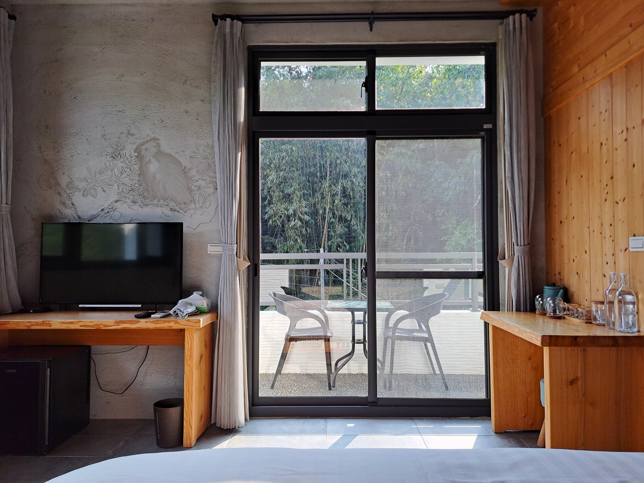 【八番私人住宅】隱身山林的日月潭民宿!清水模×木質調,享受靜謐慢活! - 第21張圖 森・瀰漫雙人房