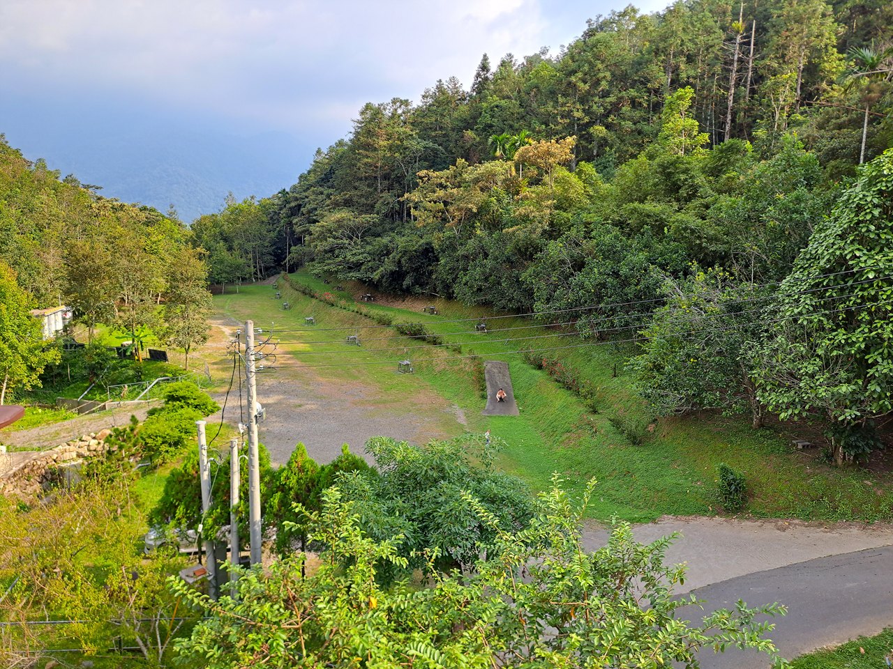 【八番私人住宅】隱身山林的日月潭民宿!清水模×木質調,享受靜謐慢活! - 第34張圖 陽台景色