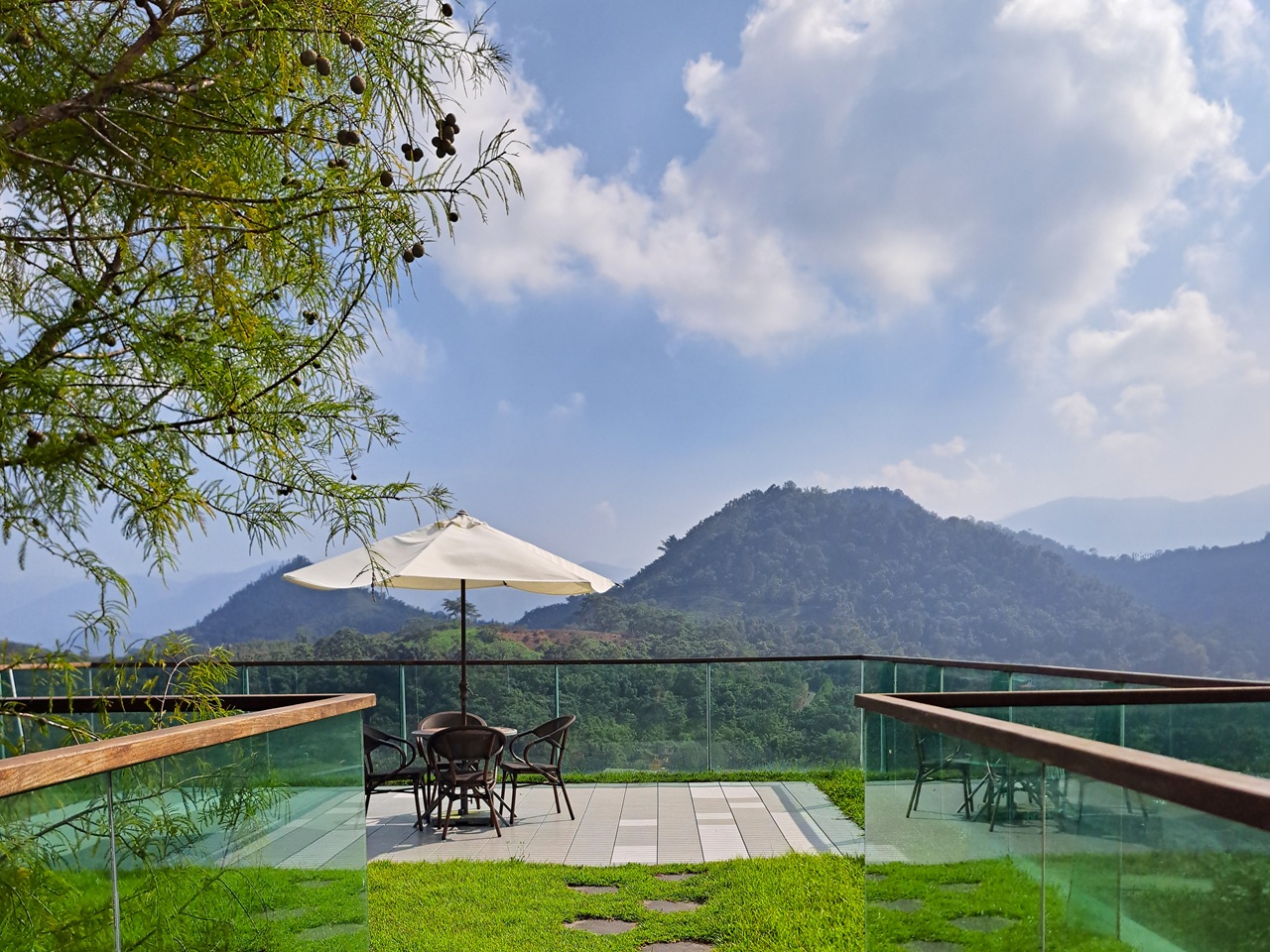 【日月潭原森林民宿】享受山林靜謐與泳池度假氛圍,親子家庭與情侶必住! - 第55張圖 頂樓觀景台